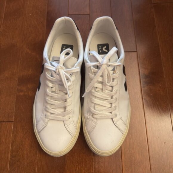 Veja Camp Black/White Sneakers - Picture 2 of 7